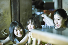 Shoplifters5
